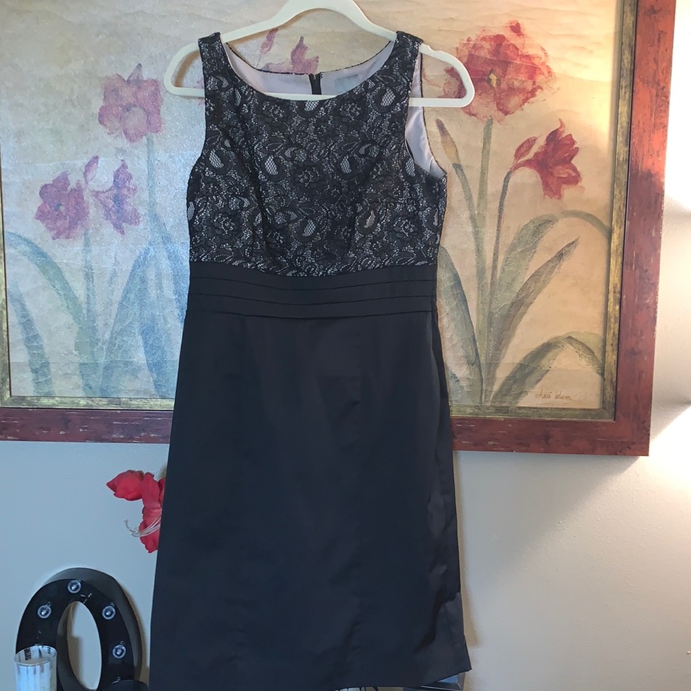 H&M Lace Top Satin Bottom Form Fitting Pencil Skirt Dress sz 8 EUC